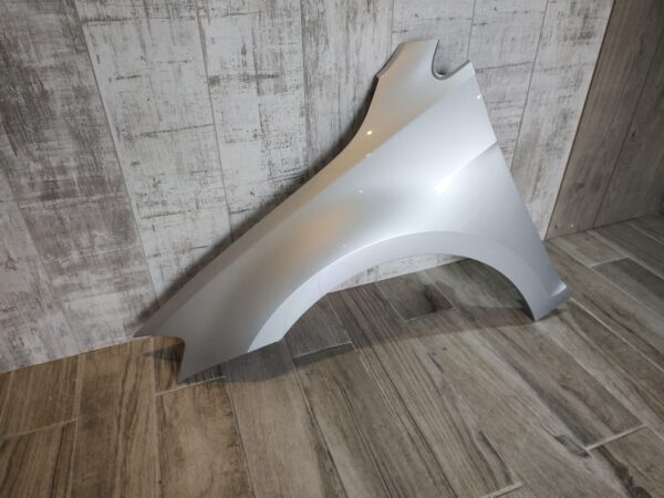 VW GOLF MK7 2013-2017 PASSENGER SIDE WING PANEL REFLEX SILVER LA7W - Image 2