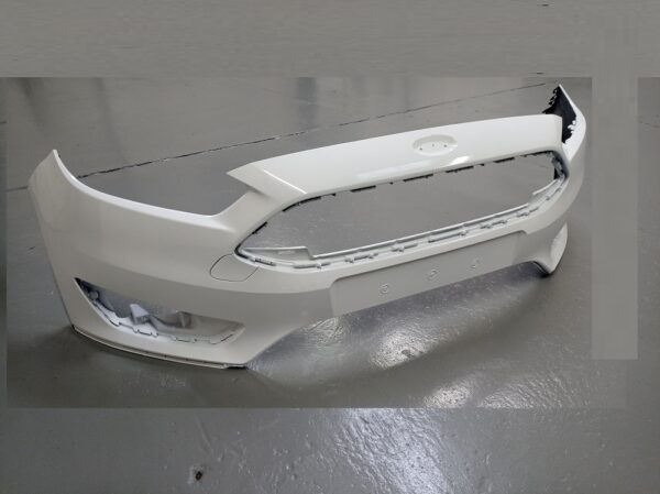 FORD FOCUS 2014 – 2018 FRONT BUMPER WHITE COLOUR NOT FOR ST MODELS - Image 2