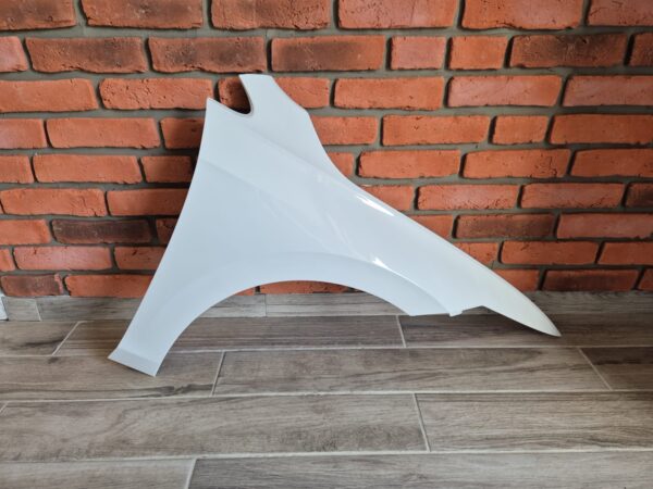 VW GOLF MK8 2020-2024 DRIVER SIDE WING PANEL WHITE