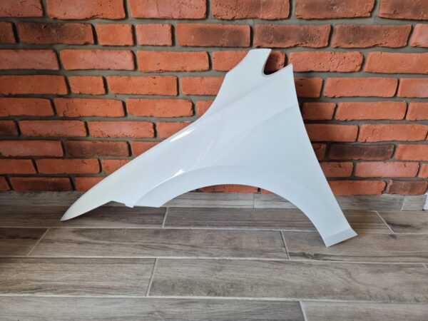 VW GOLF MK8 2020-2024 PASSENGER SIDE WING PANEL WHITE