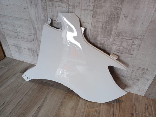 MERCEDES SPRINTER 2018 – 2020 DRIVER SIDE WING PANEL WHITE COLOUR - Image 2