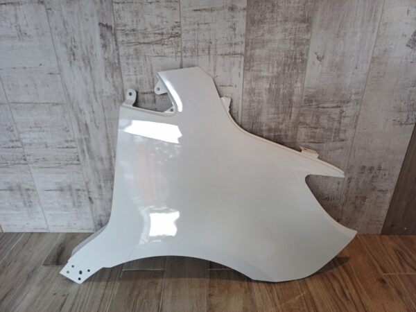 MERCEDES SPRINTER 2018 – 2020 DRIVER SIDE WING PANEL WHITE COLOUR