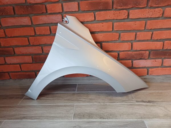 VW POLO 2018-2021 DRIVER SIDE WING PANEL SILVER LA7W