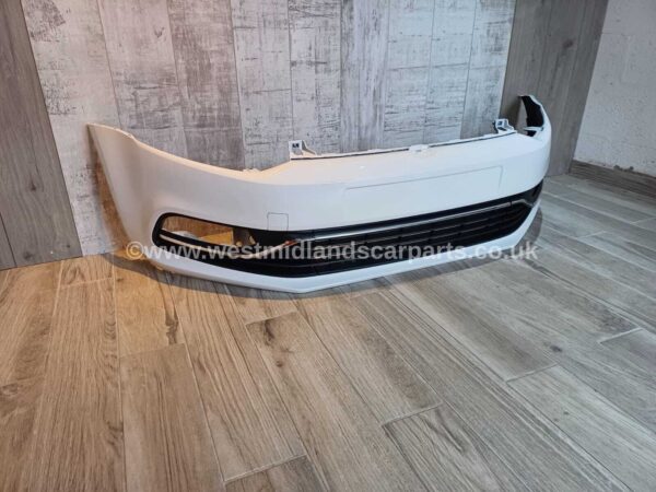 VW POLO 2014-2017 FRONT BUMPER WITH LOWER GRILLS CANDY WHITE COLOUR LB9A - Image 2
