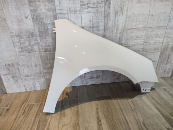 VW GOLF MK5 2004-2009 DRIVER SIDE WING PANEL WHITE COLOUR - Image 3