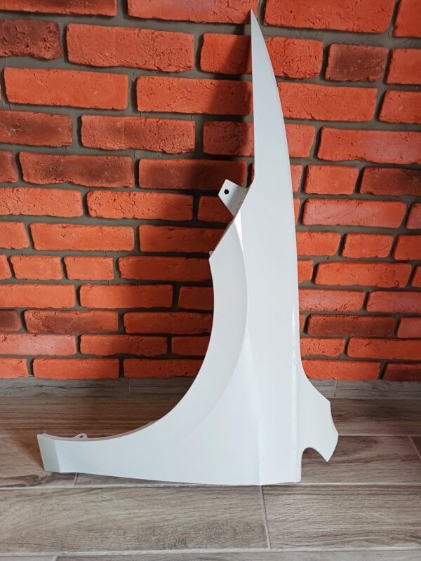 VW GOLF MK8 2020-2024 PASSENGER SIDE WING PANEL WHITE - Image 2