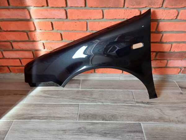 VW GOLF MK4 1998-2003 PASSENGER SIDE WING PANEL BLACK COLOUR - Image 2