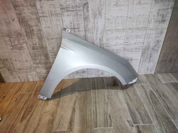 FORD FOCUS III 2011-2018 DRIVER SIDE WING PANEL SILVER COLOUR - Image 2