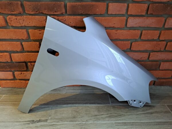 VW CADDY 2010-2015 DRIVER SIDE WING PANEL REFLEX SILVER LA7W - Image 3
