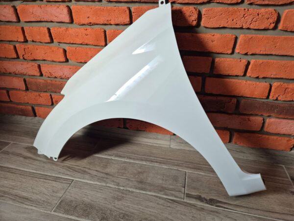HYUNDAI I20 2015-2019 PASSENGER SIDE WING PANEL WHITE COLOUR - Image 2