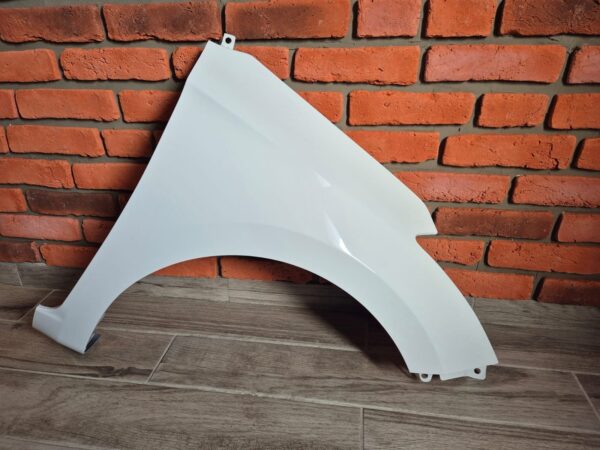 HYUNDAI I20 2015-2019 DRIVER SIDE WING PANEL WHITE COLOUR - Image 4