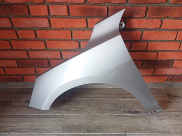FORD FOCUS 2018-2022 PASSENGER SIDE WING PANEL SILVER MOONDUST