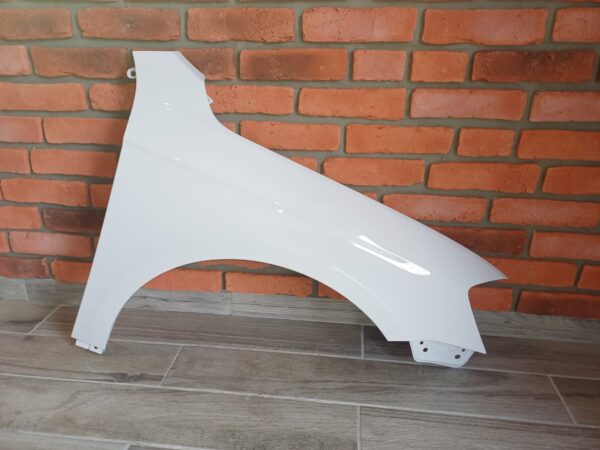 VW PASSAT B7 2010-2014 DRIVER SIDE WING PANEL WHITE COLOUR - Image 3