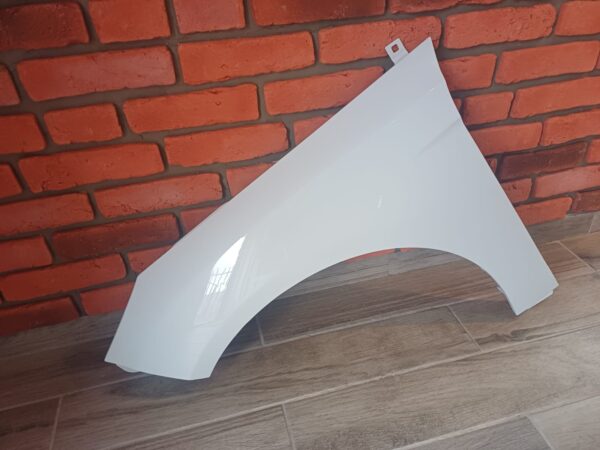 FORD FOCUS 2011 – 2018 PASSENGER SIDE WING PANEL WHITE COLOUR - Image 2