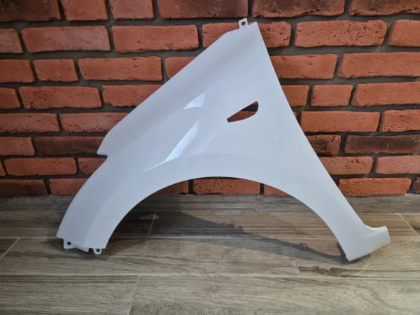 HYUNDAI I20 2012-2014 PASSENGER SIDE WING PANEL WHITE COLOUR - Image 4