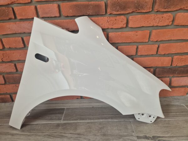 VW CADDY 2010-2015 DRIVER SIDE WING PANEL WHITE COLOUR LB9A - Image 5