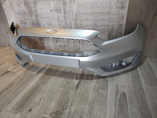 FORD FOCUS 2014-2018 FRONT BUMPER SILVER COLOUR - Image 3