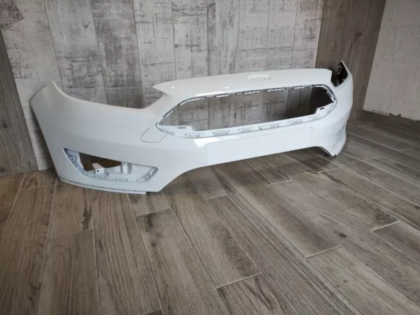 FORD FOCUS 2014 – 2018 FRONT BUMPER WHITE COLOUR NOT FOR ST MODELS