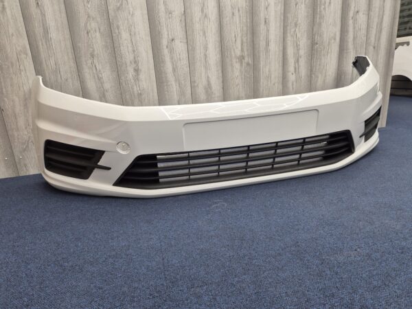 VW CADDY 2016-2020 FRONT BUMPER WITH GRILLS WHITE COLOUR LB9A
