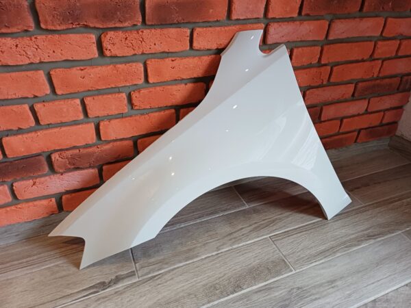 VW GOLF MK7 2013-2017 PASSENGER SIDE WING PANEL PURE WHITE COLOUR - Image 2