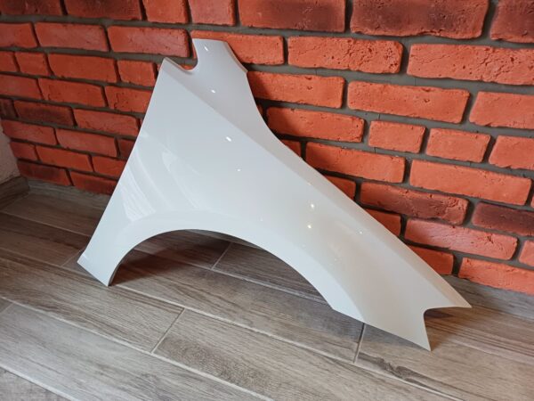 VW GOLF MK7 2013-2017 DRIVER SIDE WING PANEL PURE WHITE COLOUR - Image 2