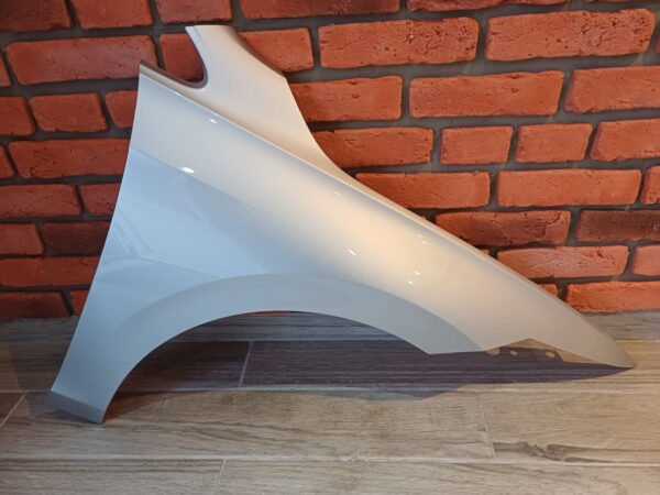 VW GOLF MK8 2020-2024 DRIVER SIDE WING PANEL SILVER LA7W - Image 4