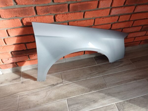 VW PASSAT B6 2005-2009 DRIVER SIDE WING PANEL SILVER COLOUR - Image 2