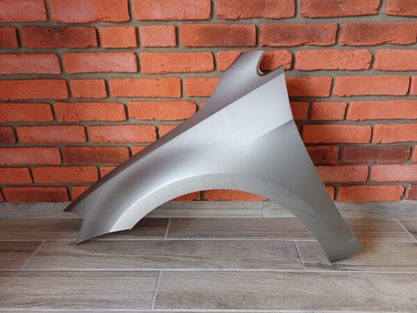 VW GOLF MK7 2013-2017 PASSENGER SIDE WING PANEL SILVER LB7W