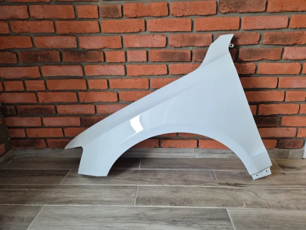 AUDI Q5 2008-2016 PASSENGER SIDE WING PANEL WHITE LY9C