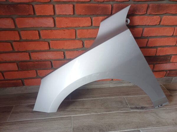 FORD FOCUS 2018-2022 PASSENGER SIDE WING PANEL SILVER MOONDUST - Image 3