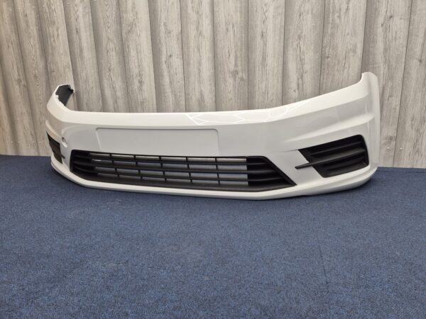 VW CADDY 2016-2020 FRONT BUMPER WITH GRILLS WHITE COLOUR LB9A - Image 3