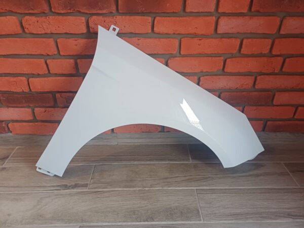 FORD FOCUS 2011 – 2018 DRIVER SIDE WING PANEL WHITE COLOUR