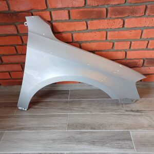 VW PASSAT B8 2015-2019 DRIVER SIDE WING PANEL SILVER COLOUR