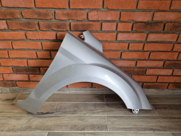 FORD FOCUS 2008-2011 DRIVER SIDE WING PANEL SILVER