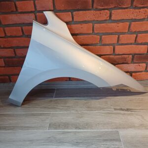 VW GOLF MK8 2020-2024 DRIVER SIDE WING PANEL SILVER LA7W