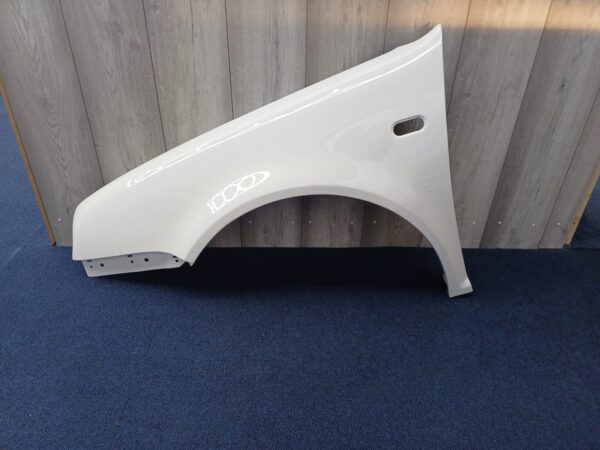 VW GOLF MK4 1998-2003 PASSENGER SIDE WING PANEL WHITE COLOUR