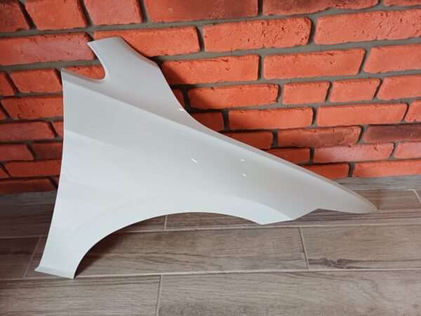 VW GOLF MK8 2020-2024 DRIVER SIDE WING PANEL WHITE - Image 3
