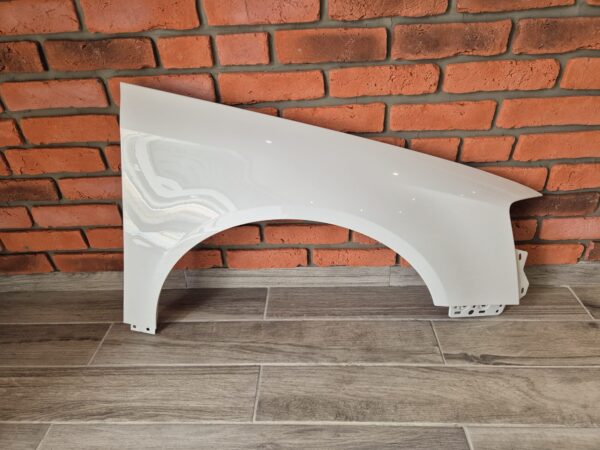 VW PASSAT B6 2005-2009 DRIVER SIDE WING PANEL WHITE COLOUR - Image 4