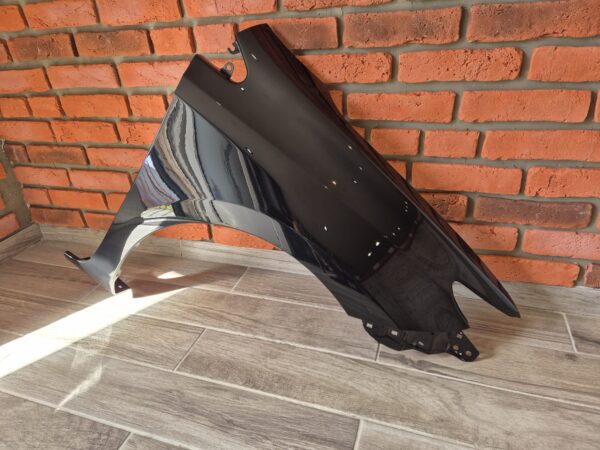 TOYOTA AURIS 2015-2018 DRIVER SIDE WING PANEL BLACK 209 - Image 2