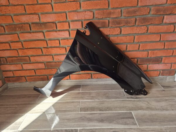 TOYOTA AURIS 2015-2018 DRIVER SIDE WING PANEL BLACK 209