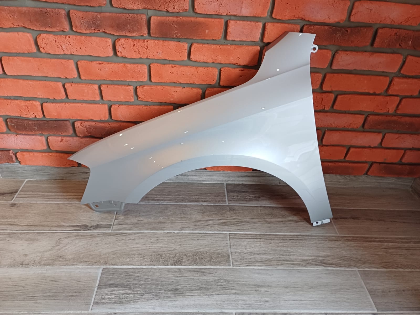 VW PASSAT B8 2015-2019 PASSENGER SIDE WING PANEL SILVER COLOUR LB7W