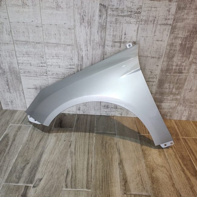 FORD FOCUS III 2011-2018 PASSENGER SIDE WING PANEL SILVER COLOUR